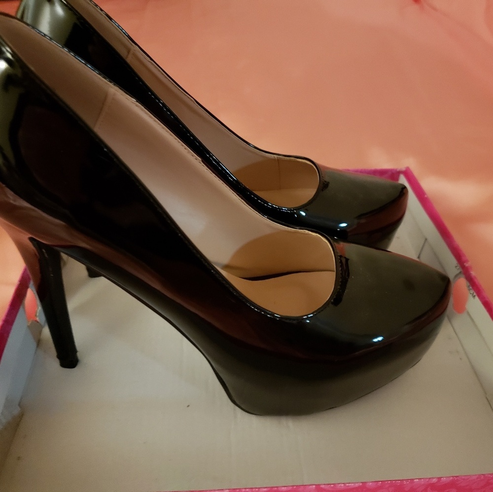 Dreams Pair Women's Swan -30 high heel platforms p